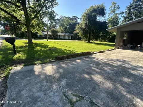 Exterior - 600 Jackson Ave, Mccomb, MS 39648 photo 8 of 8