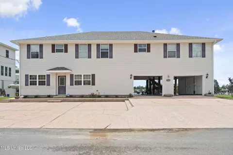 6277 Pontiac Dr, Kiln, MS 39556