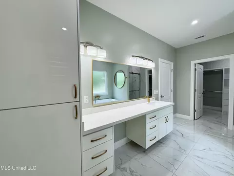 Bath - 127 Lloyd Eubanks Rd, Lucedale, MS 39452 photo 7 of 11