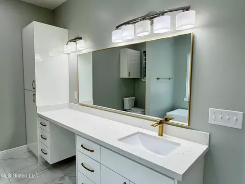 Bath - 127 Lloyd Eubanks Rd, Lucedale, MS 39452 photo 4 of 11