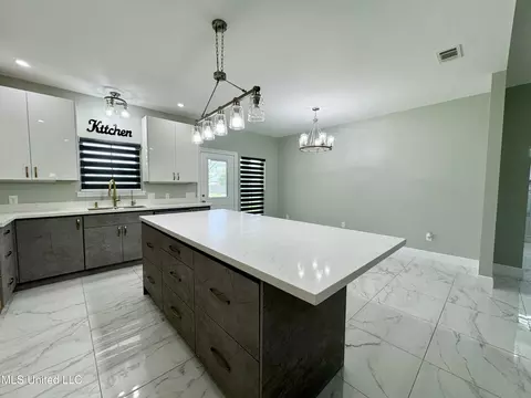 Kitchen - 127 Lloyd Eubanks Rd, Lucedale, MS 39452 photo 6 of 9