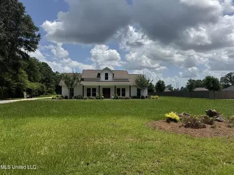127 Lloyd Eubanks Rd, Lucedale, MS 39452