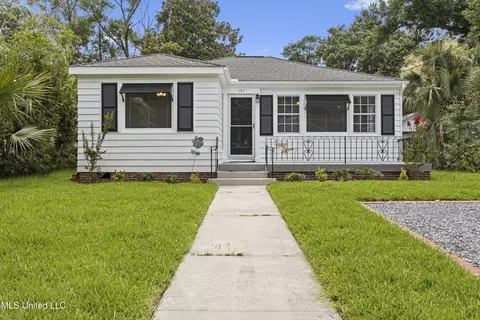 157 Saint Charles Ave, Biloxi, MS 39530