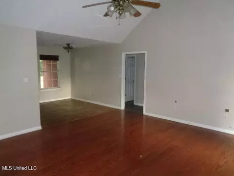 Living - 18700 Ms-63, Moss Point, MS 39562 photo 2 of 3