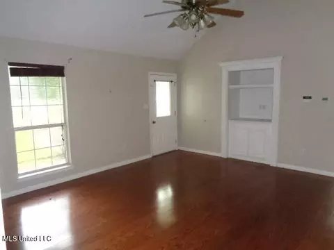 Living - 18700 Ms-63, Moss Point, MS 39562 photo 1 of 3