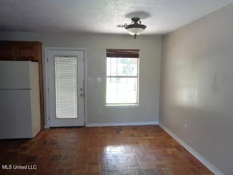 Living - 18700 Ms-63, Moss Point, MS 39562 photo 3 of 3