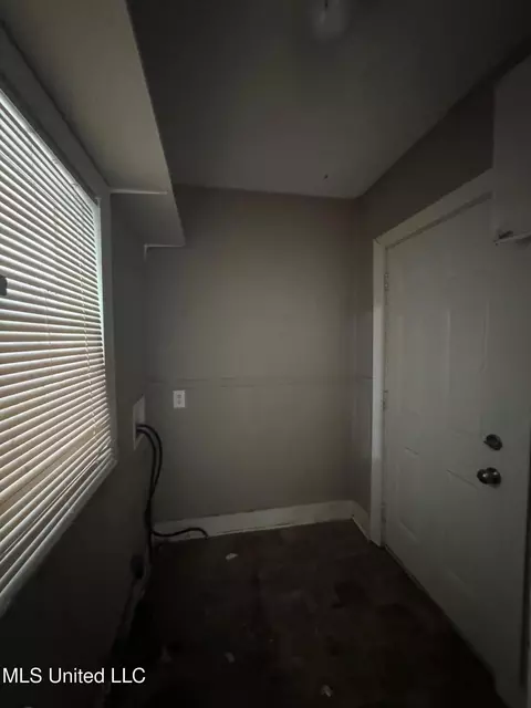 Entry Way - 515 Belvedere Rd, Jackson, MS 39206 photo 1 of 1
