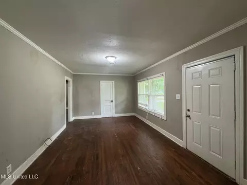 Living - 515 Belvedere Rd, Jackson, MS 39206 photo 2 of 6