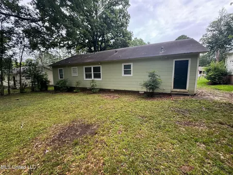 Exterior - 515 Belvedere Rd, Jackson, MS 39206 photo 1 of 2