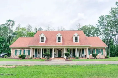 1021 Greentree Ln, Summit, MS 39666 photo 1