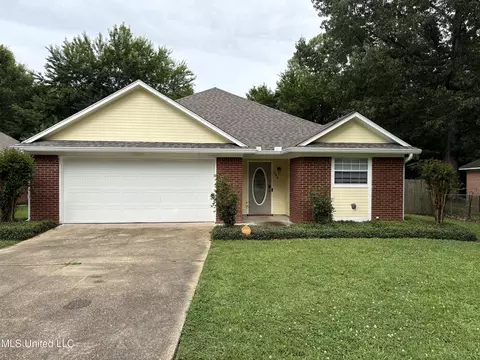 444 Riverbend Dr, Byram, MS 39272