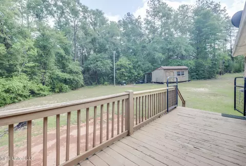 Exterior - 196 Hopper Rd, Lucedale, MS 39452 photo 2 of 5