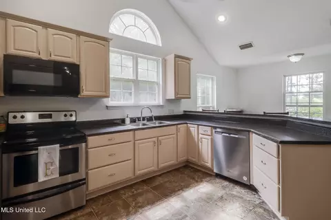Kitchen - 196 Hopper Rd, Lucedale, MS 39452 photo 3 of 4