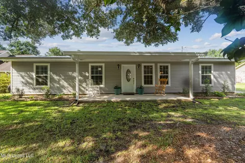 480 Saint Charles St, Bay Saint Louis, MS 39520