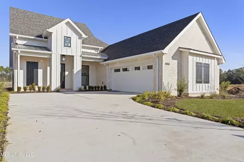 10850 Lily Ln, Gulfport, MS 39503