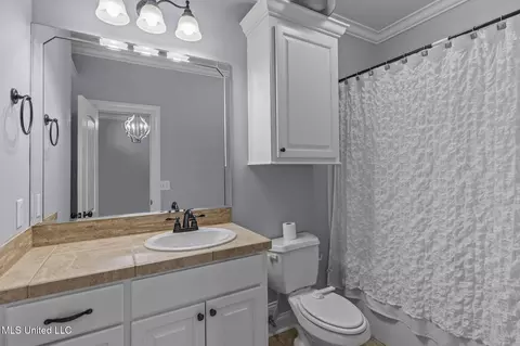 Bath - 2426 Nottingham Rd, Jackson, MS 39211 photo 6 of 6