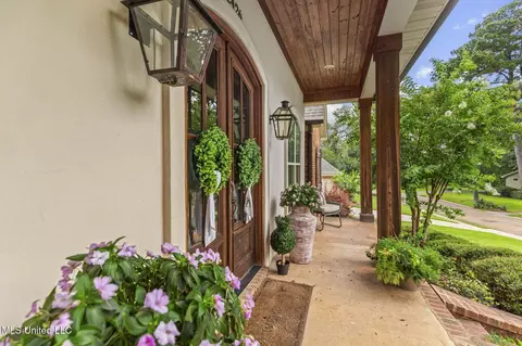Exterior - 2426 Nottingham Rd, Jackson, MS 39211 photo 5 of 13