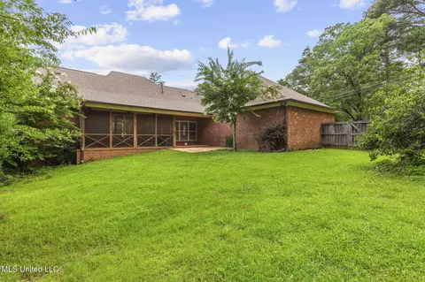 Exterior - 2426 Nottingham Rd, Jackson, MS 39211 photo 10 of 13