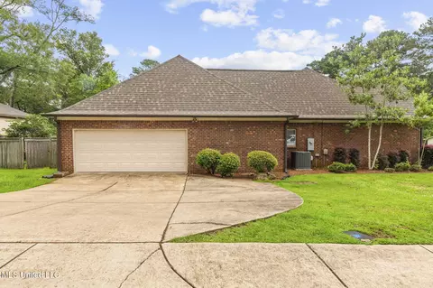 Exterior - 2426 Nottingham Rd, Jackson, MS 39211 photo 13 of 13