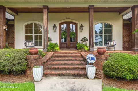 Exterior - 2426 Nottingham Rd, Jackson, MS 39211 photo 4 of 13
