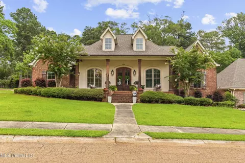 2426 Nottingham Rd, Jackson, MS 39211