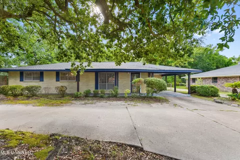 8022 34th Ave, Gulfport, MS 39501