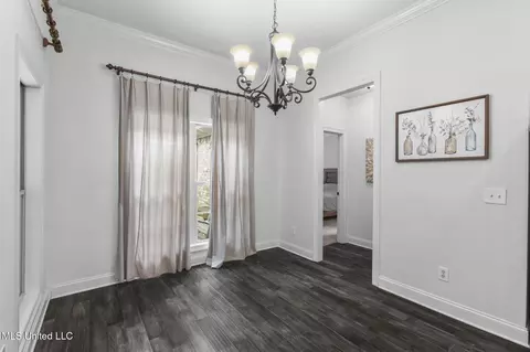 Entry Way - 813 Bryce St, Brandon, MS 39047 photo 3 of 6