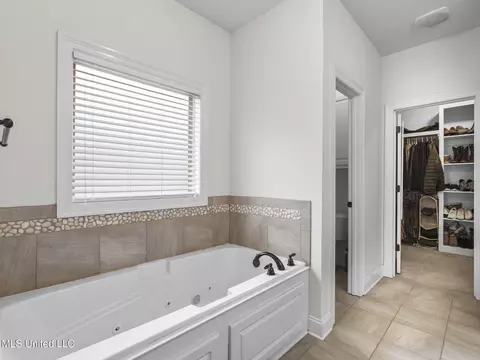 Entry Way - 813 Bryce St, Brandon, MS 39047 photo 6 of 6
