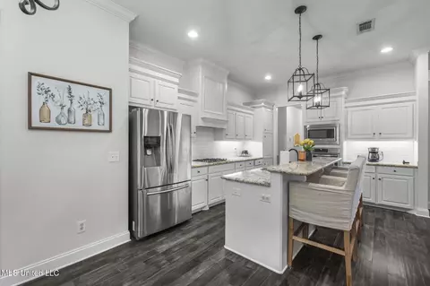 Kitchen - 813 Bryce St, Brandon, MS 39047 photo 1 of 2