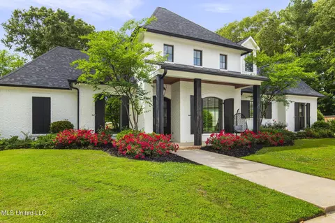 Exterior - 302 Covington Cv, Madison, MS 39110 photo 6 of 18