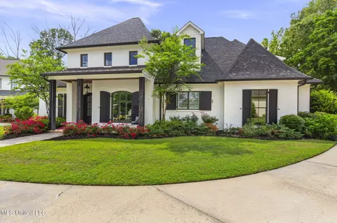 Exterior - 302 Covington Cv, Madison, MS 39110 photo 5 of 18
