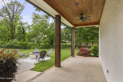 Exterior - 302 Covington Cv, Madison, MS 39110 photo 13 of 18