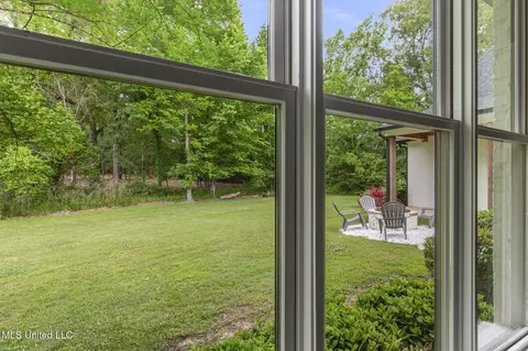 Exterior - 302 Covington Cv, Madison, MS 39110 photo 8 of 18