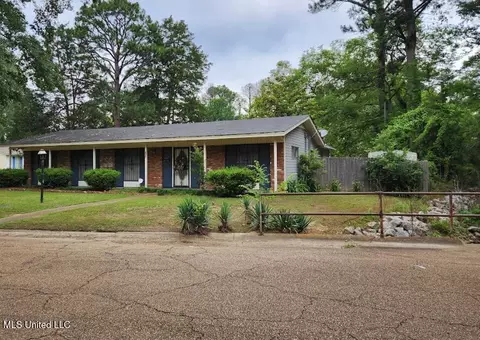 2520 Queensroad Ave, Jackson, MS 39213 photo 2