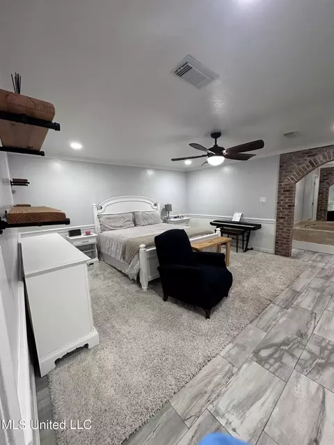 Bedroom - 559 N Springlake Cir, Terry, MS 39170 photo 1 of 3