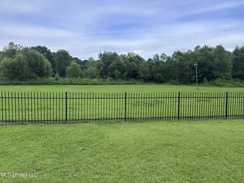 Exterior - 559 N Springlake Cir, Terry, MS 39170 photo 2 of 3