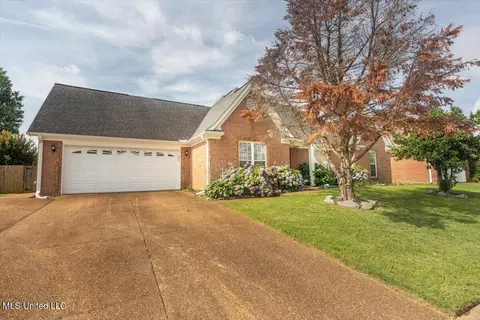 6123 N English Ivy, Olive Branch, MS 38654