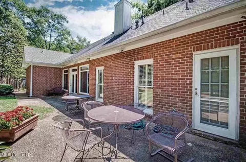 Exterior - 5145 Canton Heights Dr, Jackson, MS 39211 photo 5 of 6