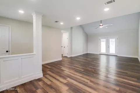 10375 Pin Oak Dr, Biloxi, MS 39532 photo 6