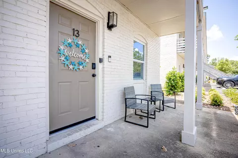114 Ethel Cir #13, Ocean Springs, MS 39564