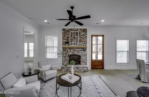 Living - 1841 Freedom Ring Dr, Brandon, MS 39047 photo 1 of 5