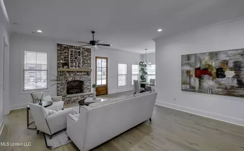 Living - 1841 Freedom Ring Dr, Brandon, MS 39047 photo 3 of 5