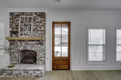 Entry Way - 1841 Freedom Ring Dr, Brandon, MS 39047 photo 1 of 3