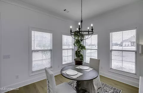 Dining - 1841 Freedom Ring Dr, Brandon, MS 39047 photo 2 of 4