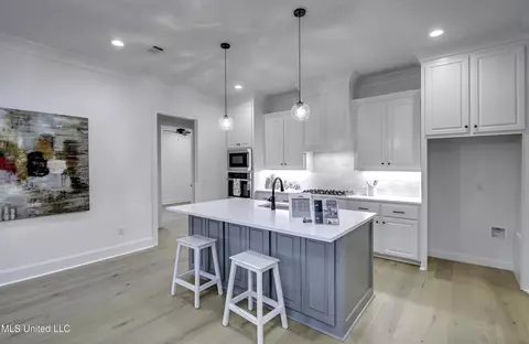 Kitchen - 1841 Freedom Ring Dr, Brandon, MS 39047 photo 6 of 7