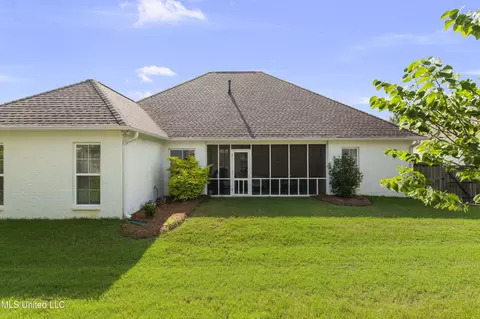 Exterior - 130 Hampton Ln, Madison, MS 39110 photo 10 of 11