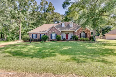 300 Wildwood Blvd, Jackson, MS 39212