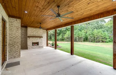 Exterior - 517 Central Cir, Flowood, MS 39232 photo 15 of 18