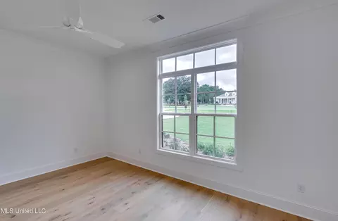 Bedroom - 517 Central Cir, Flowood, MS 39232 photo 3 of 15