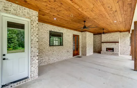 Exterior - 517 Central Cir, Flowood, MS 39232 photo 16 of 18